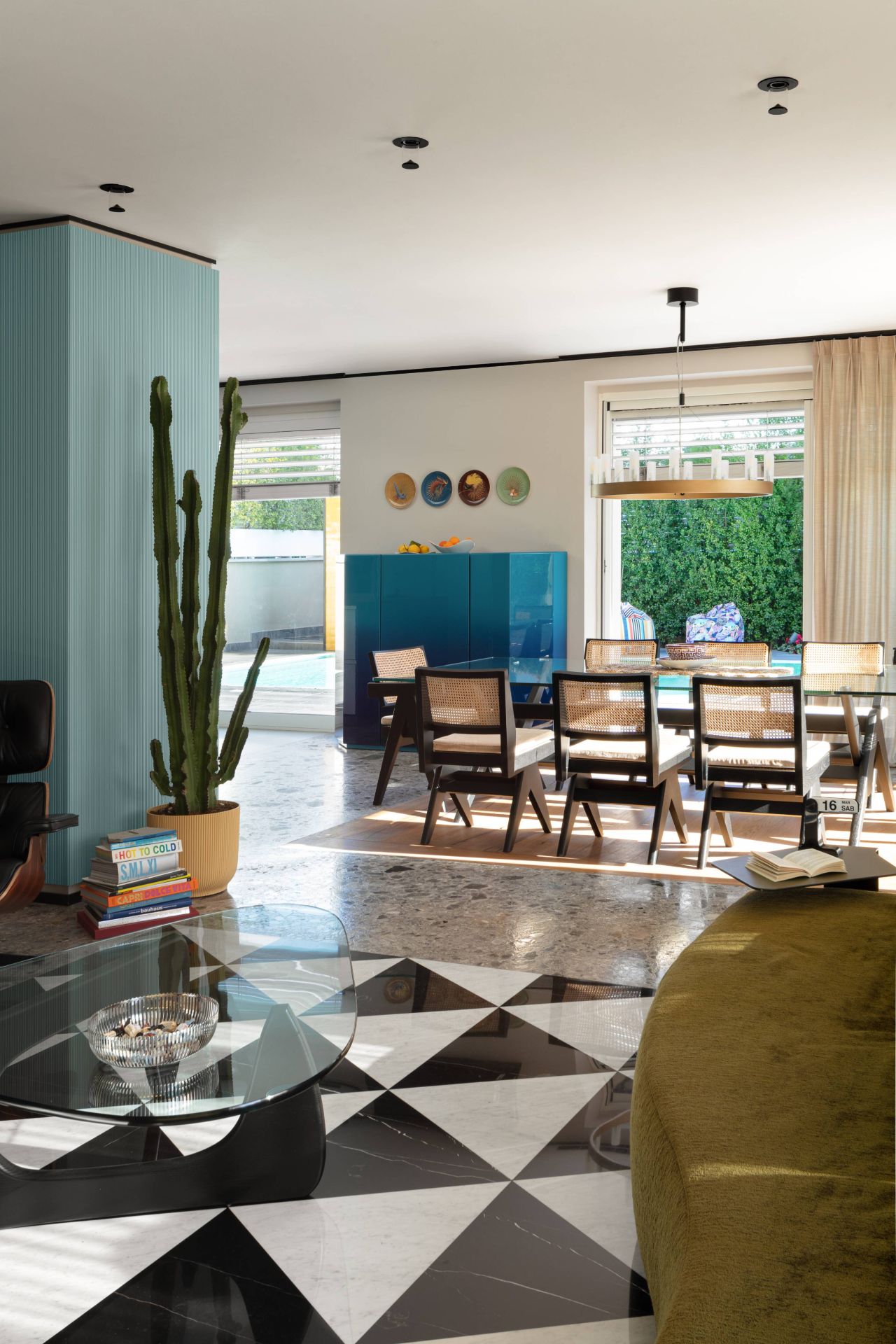 Manifesto House - image 4
