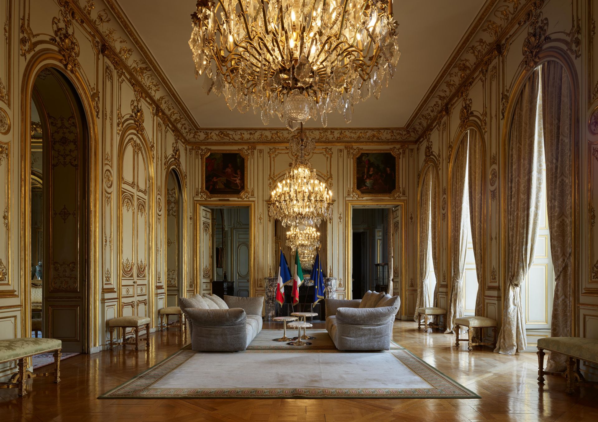 Italian Embassy in Paris - image 10