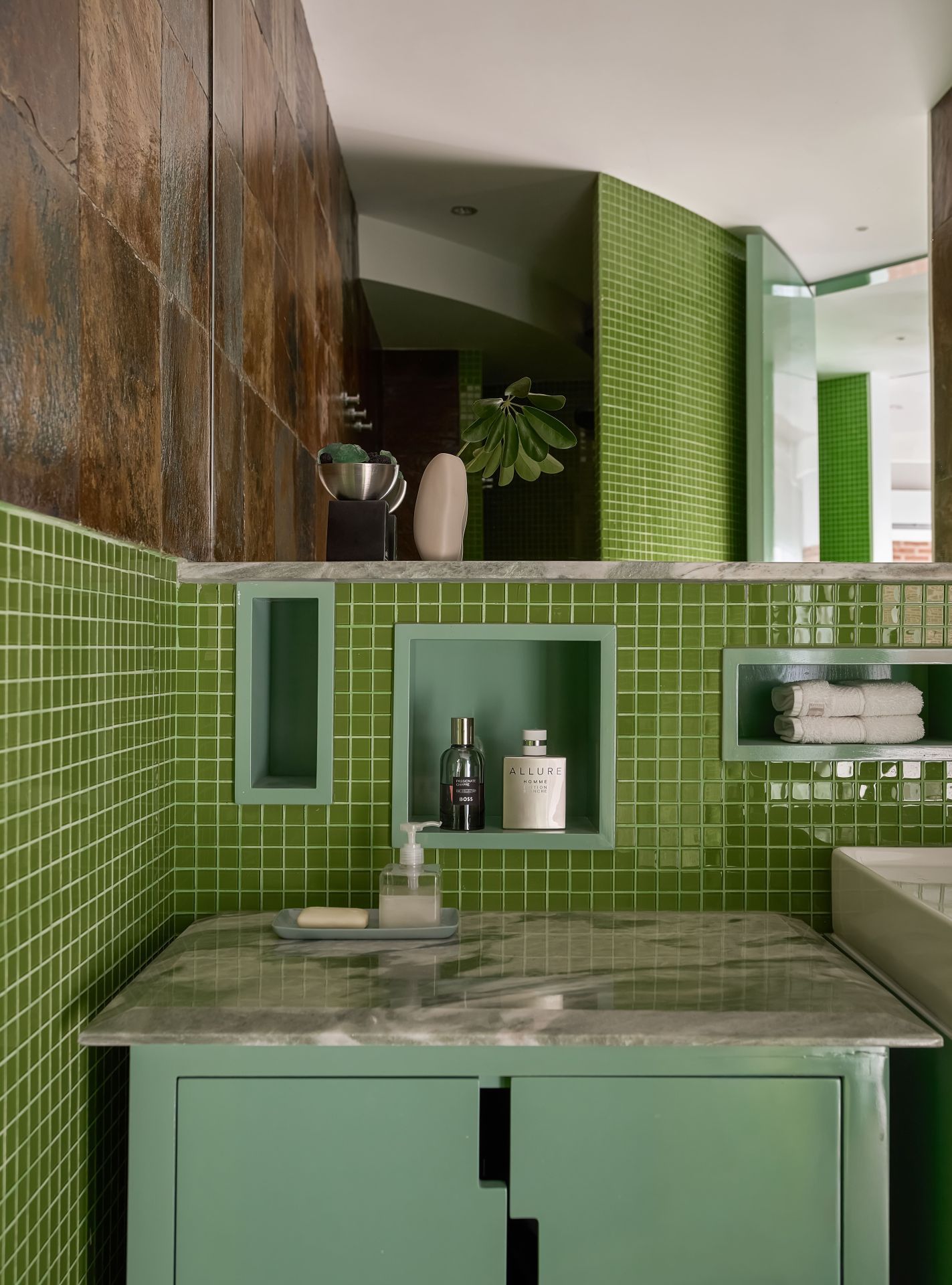 Private Apartment in Vietnam - image 10