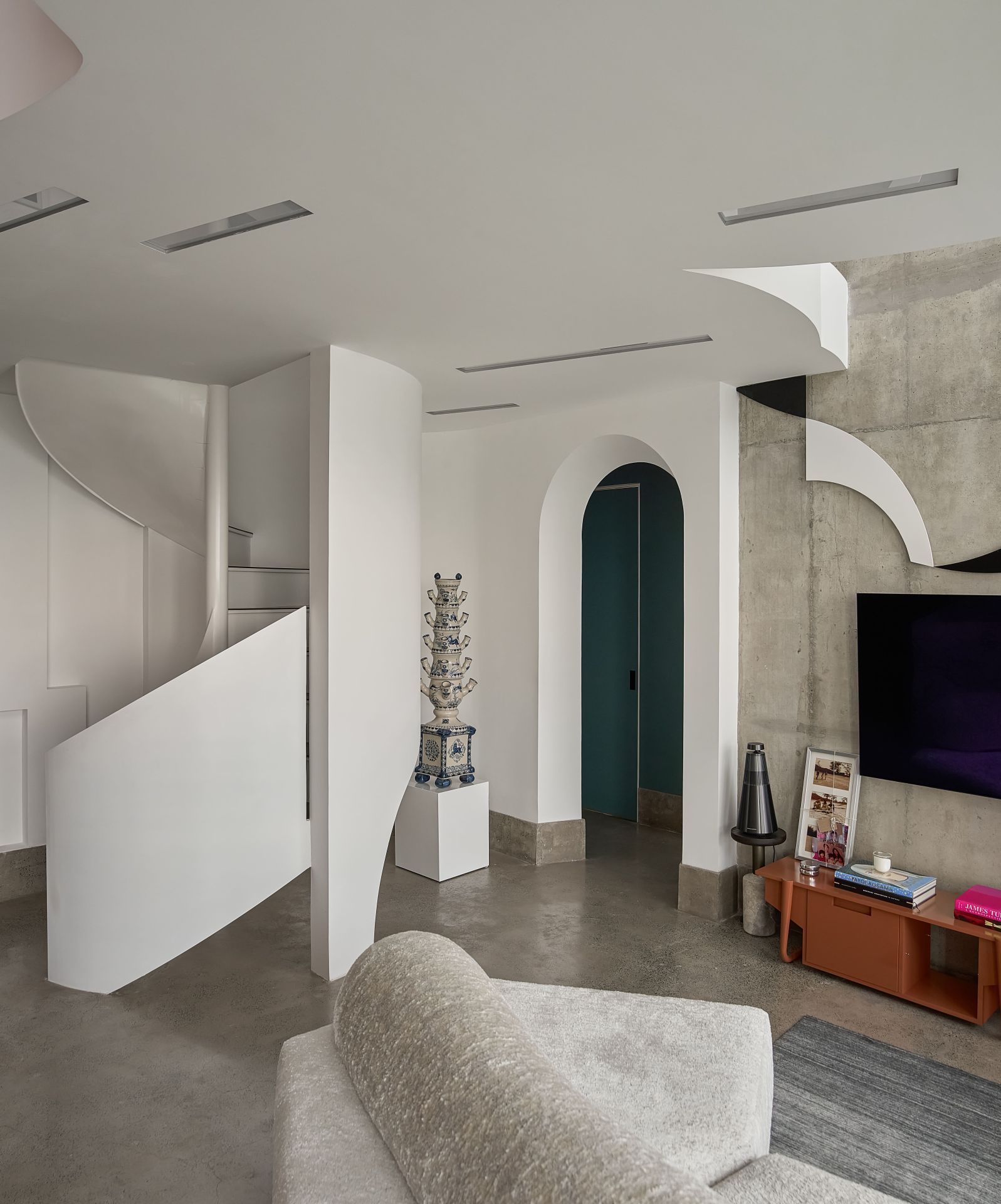 Private Apartment in Vietnam - image 5